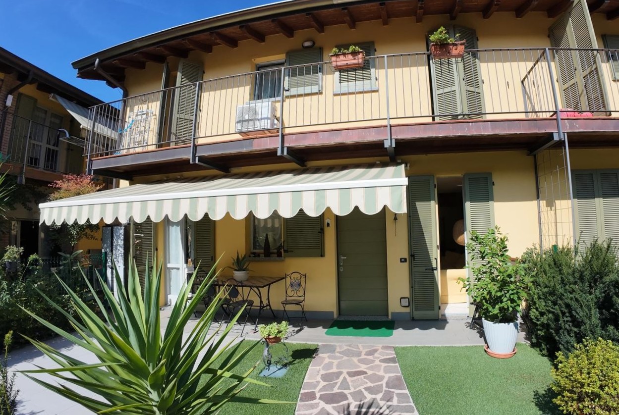 Villa bifamiliare